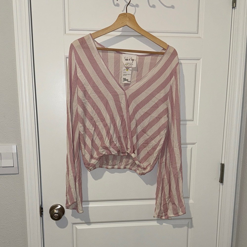 NWT sadie&sage striped faux wrap bell sleeve blouse size small
